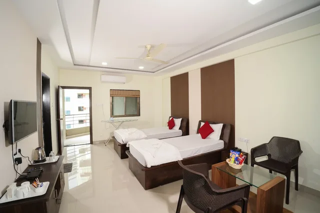 غرفة تنفيذية بسريرين منفصلين، Hotel Bramha Inn 3/4
