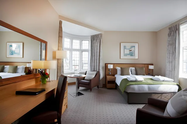 غرفة قياسية بسريرين مزدوجين، The Crown London, WorldHotels Distinctive 2/2