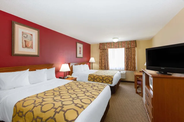 غرفة بسريرين كوين، Baymont by Wyndham Fort Dodge 1/2