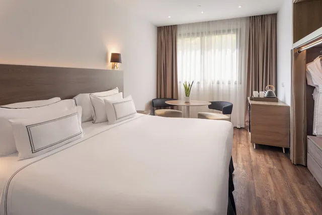 Grand, Connecting, the Level, Premium، Melia Madrid Serrano 1/8
