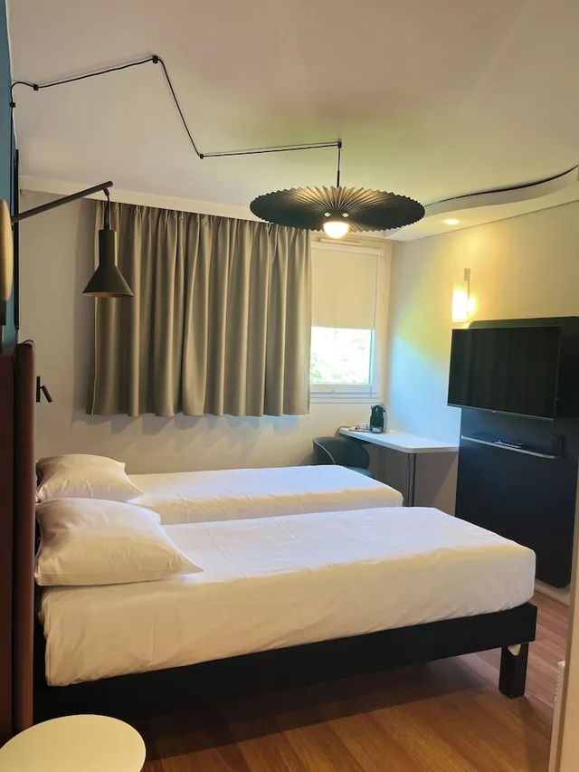 غرفة قياسية بسريرين منفصلين، Ibis Cambrai 3/4