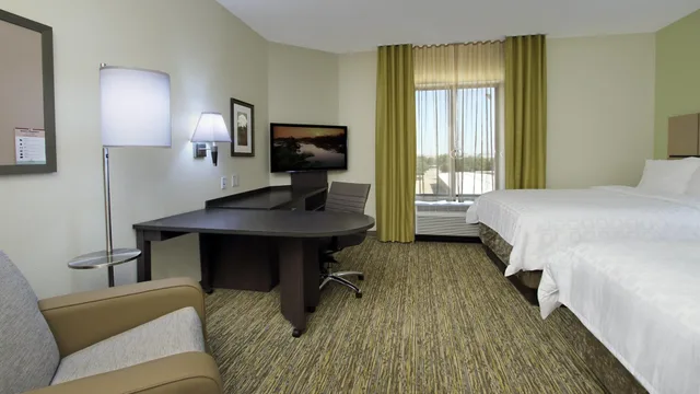 جناح استوديو بسريرين كوين بحوض استحمام لذوي الإعاقة، Candlewood Suites Dallas-Frisco NW Toyota Ctr 2/4