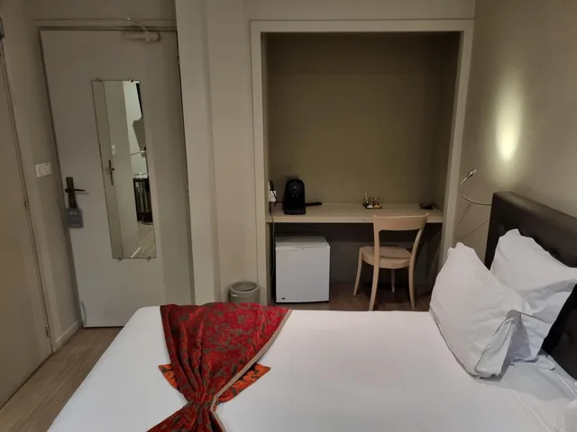 غرفة كلاسيكية بسرير مزدوج، La Terrasse Douai 4/10