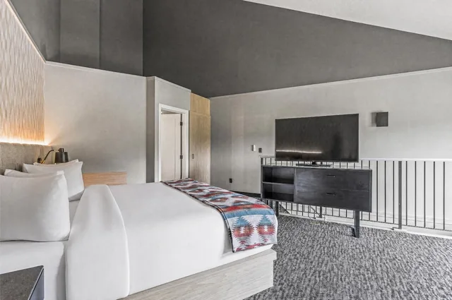 Loft, Superior, Suite, King Bed، Everwild Canmore - Nordic Spa & Hotel 7/10