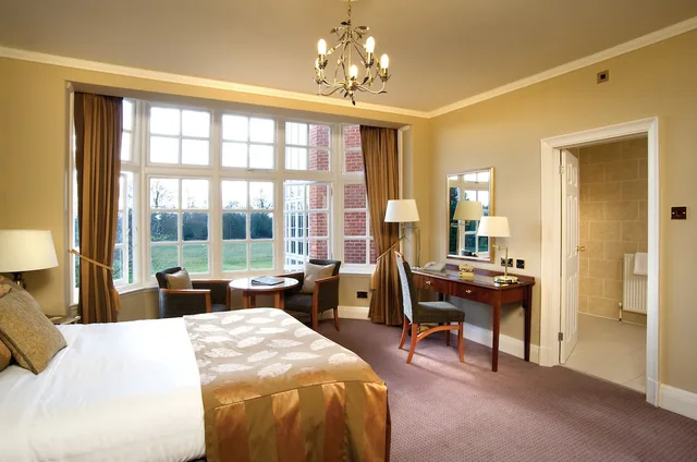 غرفة تنفيذية بسرير كينج، Grovefield House Hotel 1/3