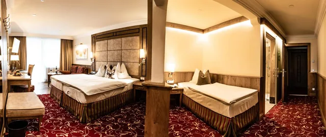 Room, Triple, Single Bed, Street View, Hubertushof 6/8