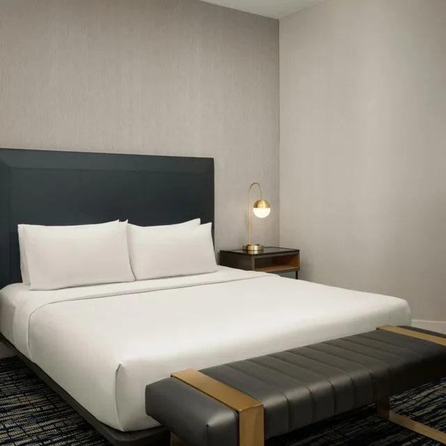 Room, King Bed, Atrium View، Le Meridien Philadelphia 3/10