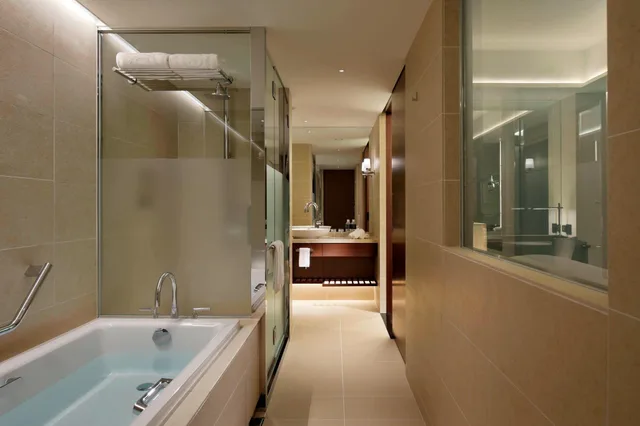 غرفة كلوب بسرير مزدوج بإطلالة، Yokohama Bay Sheraton Hotel And Towers 4/8
