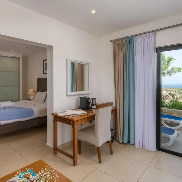 جناح، Hotel Ta Cenc and Spa 6/10