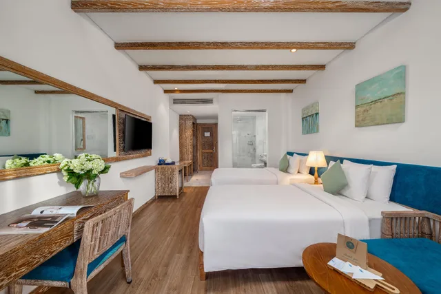 غرفة ديلوكس بسرير كينج بإطلالة على المدينة، Risemount Premier Resort Danang 2/2