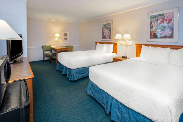 غرفة ديلوكس بسريرين مزدوجين، La Quinta Inn Farmington 2/8
