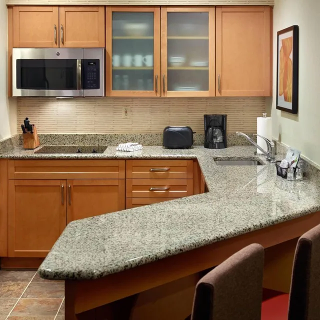 استوديو بسرير كينج مع أريكة بحوض استحمام لذوي الإعاقة، Residence Inn By Marriott Atlanta Airport North Virginia Ave 3/3