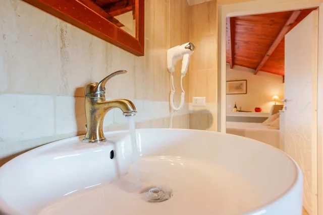 Family, 1 Single and 2 Double Beds, River View, Balcony، Hotel Palazzo Sa Pischedda 6/6