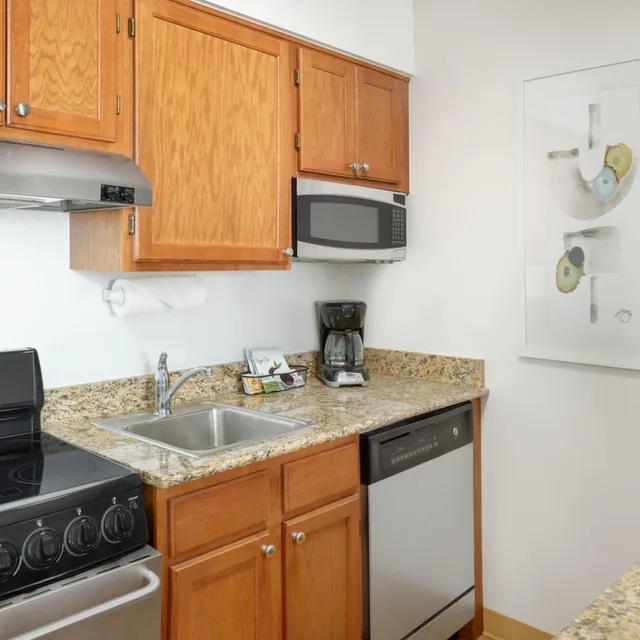 جناح بسرير كوين بغرفة نوم واحدة مع أريكة، Towneplace Suites Findlay 6/7