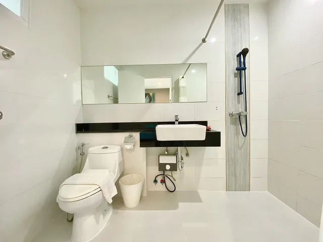 غرفة ديلوكس بسرير كينج، THE PALMS RESIDENCE 3/3