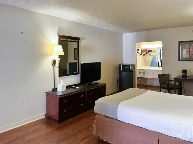 غرفة بسرير كينج لذوي الإعاقة، Motel6 Abbeville, AL 7/10