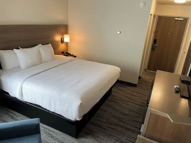 غرفة قياسية بسرير كينج، Quality Inn Kodiak, AK 1/10