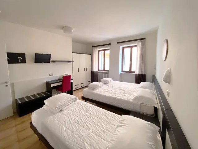 غرفة كلاسيكية ثلاثية بثلاثة أسرّة، Alla Torre 1/2