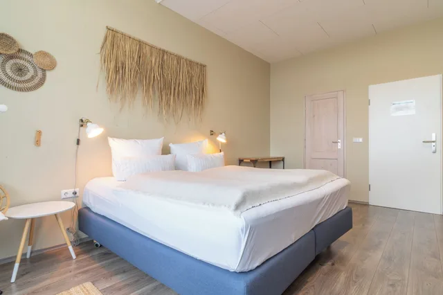 غرفة كومفورت بسرير كينج بشرفة، Aqua Hotel & Hostel 3/10