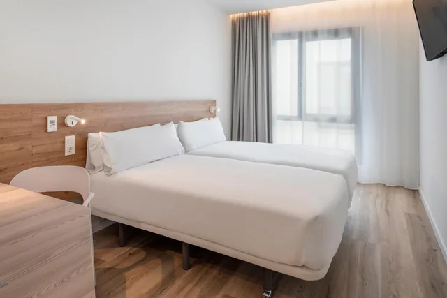 Twin Room, B&B HOTEL Ecija 3/8