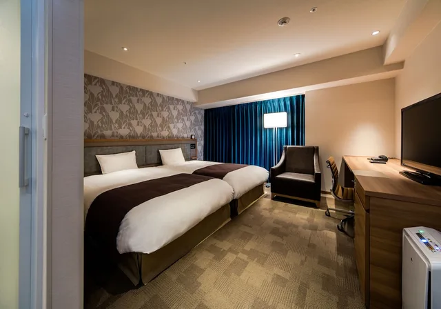 Hollywood, Twin Beds, Smoking، Daiwa Roynet Hotel Tokushima-Ekimae 1/3