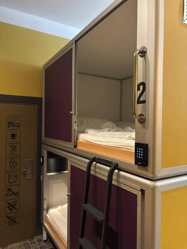 Capsule, King Bed, Shared Bathroom, Sunflower Hostel 5/5
