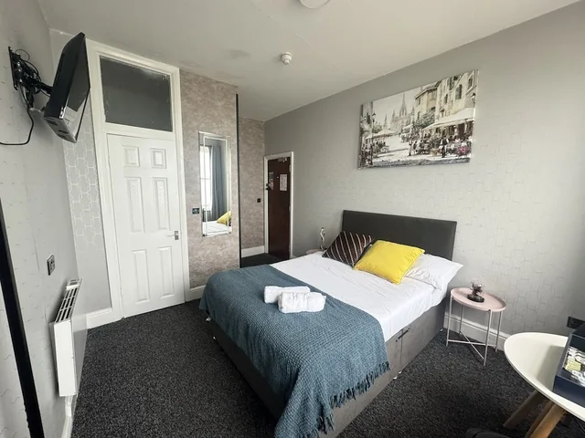 غرفة قياسية بسرير مزدوج بإطلالة على البحر، OYO Marine Parade Hotel Eastbourne Pier 6/10
