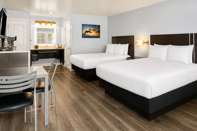 غرفة بسريرين كوين، Pacific Inn Monterey 2/9