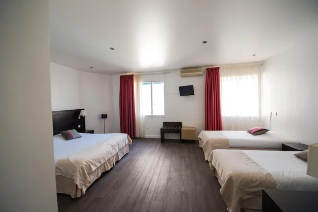 Suite, Garden View, Exclusive Hotel Comte De Nice 2/8