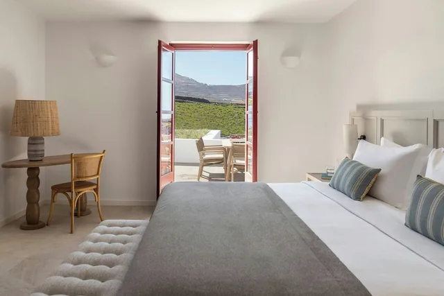 جناح بشرفة بغرفتي نوم بإطلالة، Vedema A Luxury Collection Resort Santorini 4/10