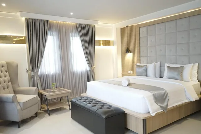 جناح جونيور بإطلالة على المسبح، 1O1 URBAN Jakarta Thamrin 1/3