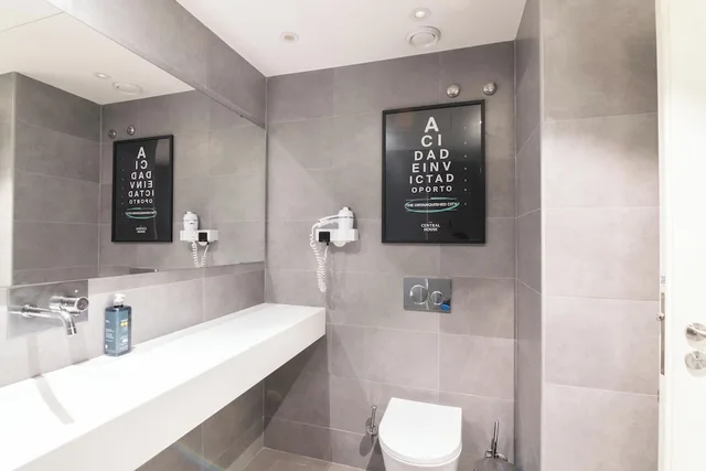 سكن مشترك مختلط بثمانية أسرّة بحمام خاص، Bluesock Hostels Porto 2/2