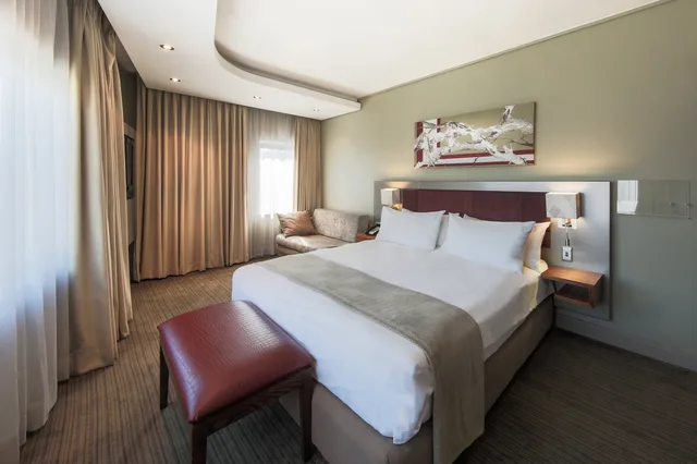غرفة بسرير كوين، Holiday Inn Johannesburg Rosebank 8/10