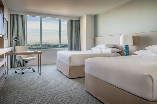 غرفة بسريرين كوين بإطلالة على النهر، Hyatt Regency Jacksonville Riverfront 1/2