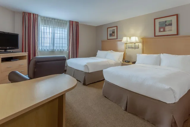 جناح بسريرين مزدوجين لذوي الإعاقة، Candlewood Suites Minot 2/7