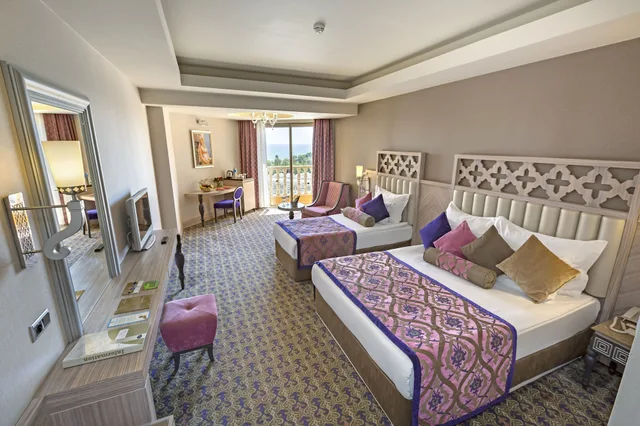 Junior Suite, Queen Bed, Sofa, Royal Alhambra Palace 1/4