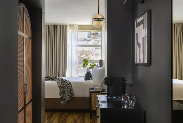 Broadway, Suite, King Bed، Kissel Uptown Oakland, in the Unbound Collection by Hyatt 5/10