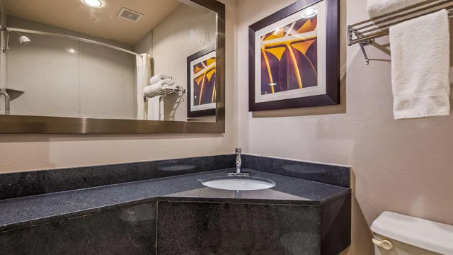 غرفة بسرير كينج في الطابق الأرضي، Best Western Deming Southwest Inn 3/3