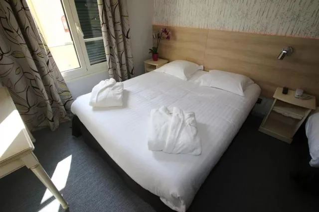 غرفة بسرير مزدوج، Hotel Napoleon 1/3