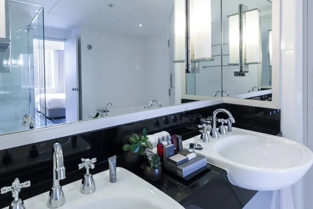 غرفة بريميوم بسرير كينج بإطلالة على المدينة، Sydney Harbour Marriott 4/7
