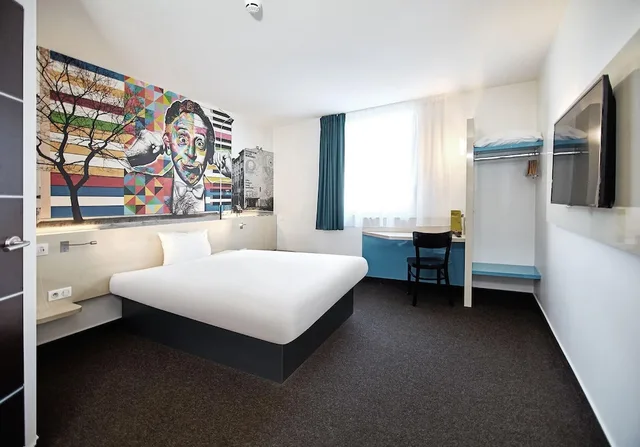 Standard, Double Bed, B&b Hotel Lodz Centrum 3/10