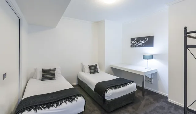 شقة بسرير كوين وسريرين منفصلين بإطلالة على البحر بغرفتي نوم، Ocean Pacific Resort 4/10