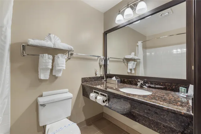 جناح بسرير كينج مع أريكة بمطبخ، Best Western Sky Valley Inn 4/5