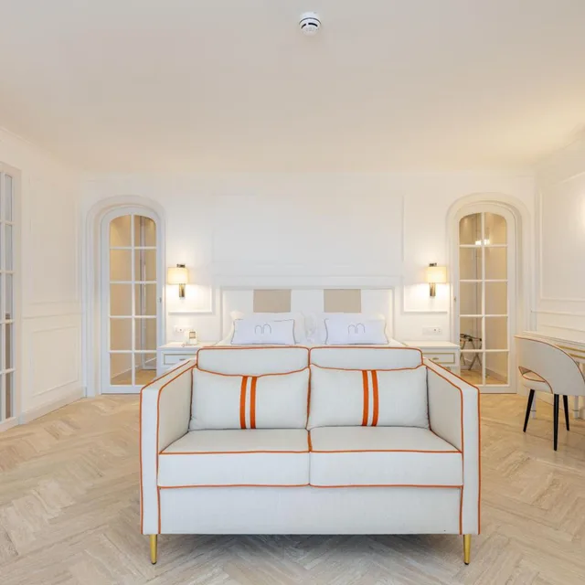 جناح بمسبح خاص، Hotel Mamela 1/1