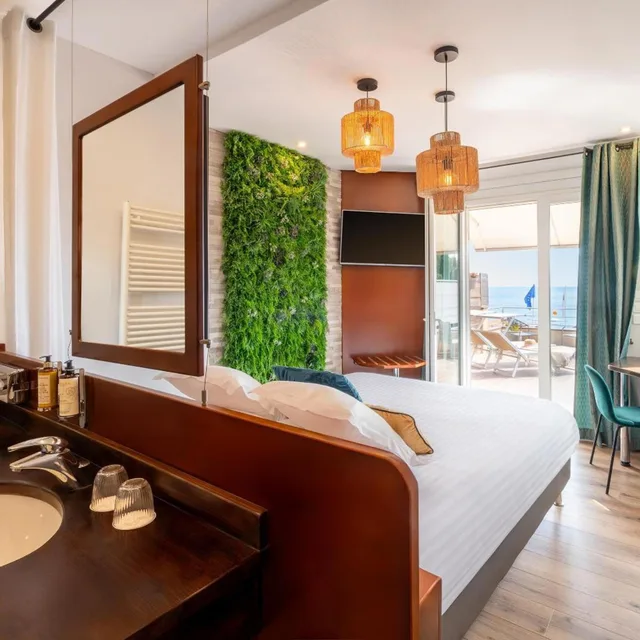 جناح جونيور بانورامي بسرير كوين بإطلالة على البحر بشرفة، Best Western Plus La Rade 3/7