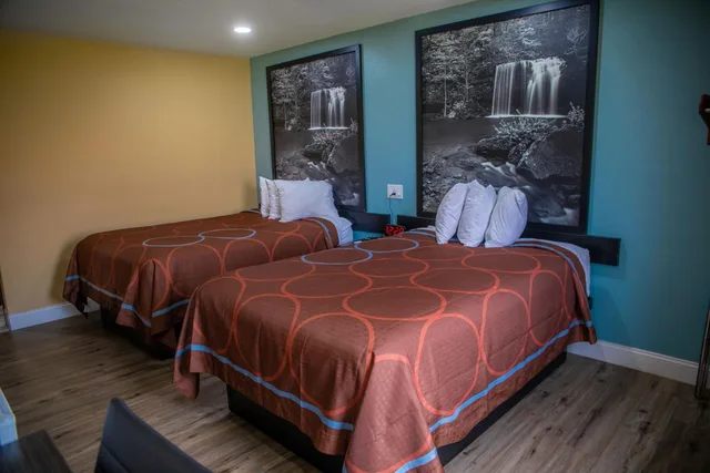 غرفة ديلوكس بسريرين مزدوجين، Super 8 By Wyndham Mountain Home 1/4