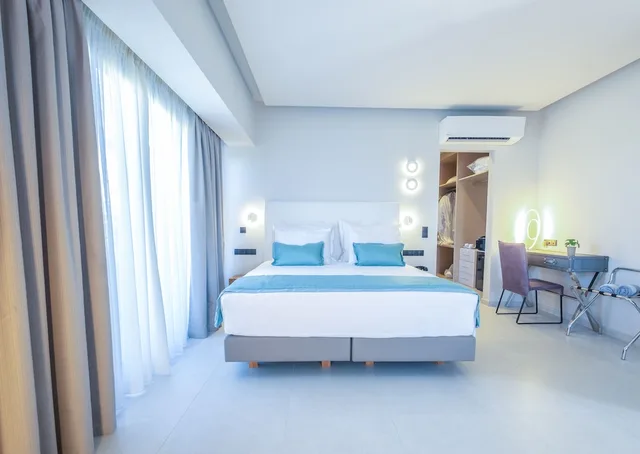 جناح بسرير مزدوج بإطلالة على البحر، Pefkaki Boutique Hotel 2/3