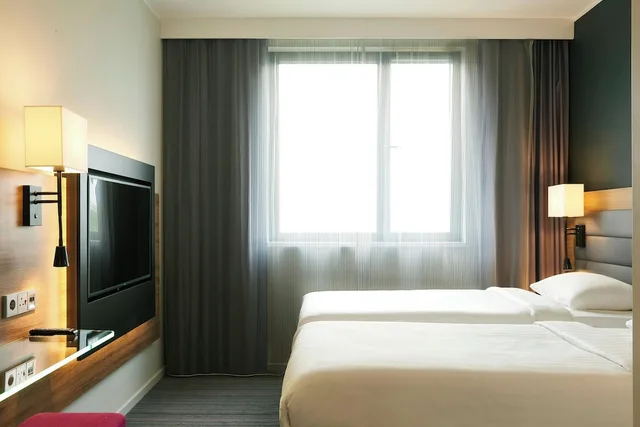 غرفة بسرير مزدوج، MOXY MILAN MALPENSA AIRPORT 3/10