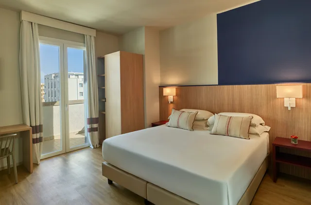 غرفة سوبيريور ثلاثية بشرفة، Serena Majestic Hotel Residence 1/2