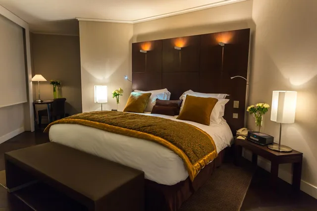 غرفة كلوب فاخرة بسرير كينج بإطلالة على المدينة، Sofitel Algiers Hamma Garden 1/7